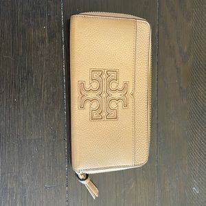 Tory Burch Continental Wallet